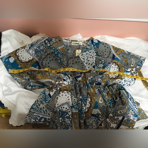 Cherie Bliss Flowing Asymmetrical Blouse. Geometric Print
Onesize fits most US14 - Picture 4 of 10